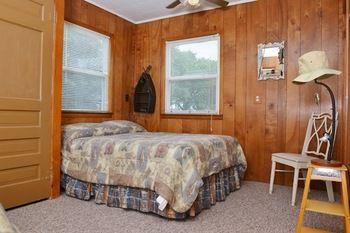 Lucky Horseshoe Cabins Hotel Au Sable Luaran gambar